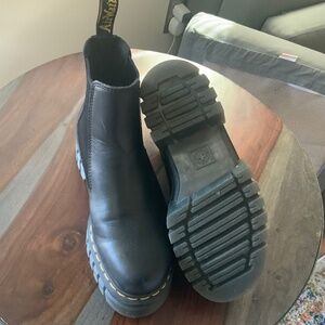 Dr Martins Platform Chelsea Boot